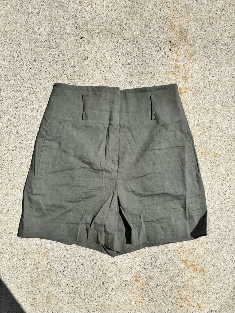Theory Belt Short | Size 2 | Olive/Sage Linen Blend 🌿